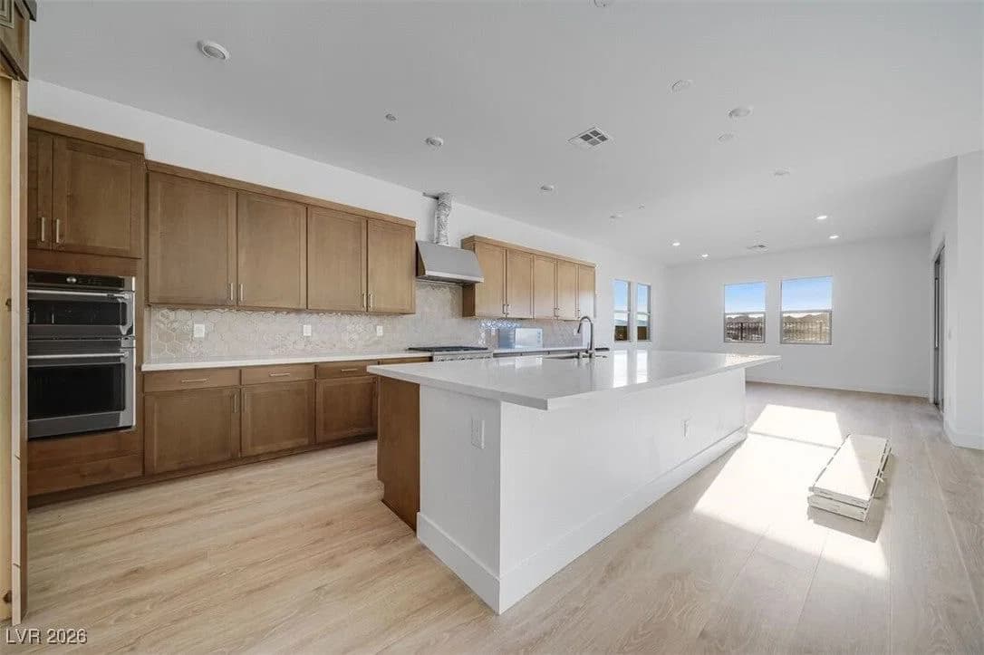203 Paraggi Bay Drive photo 2