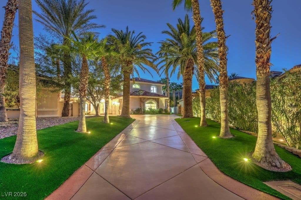 3 Grand Anacapri Drive