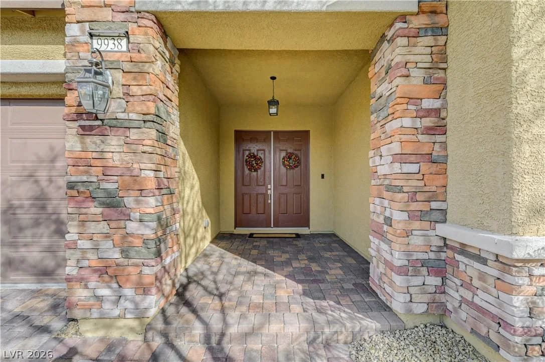 9938 Cambridge Brook Avenue photo 3