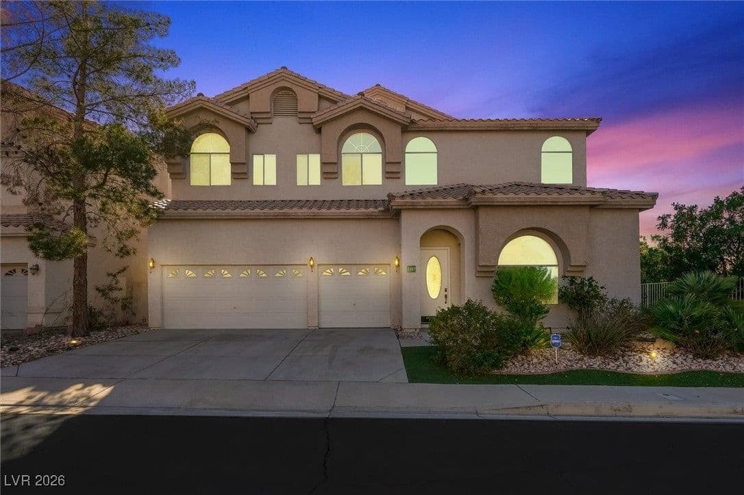 2107 Eaglepath Circle photo 2