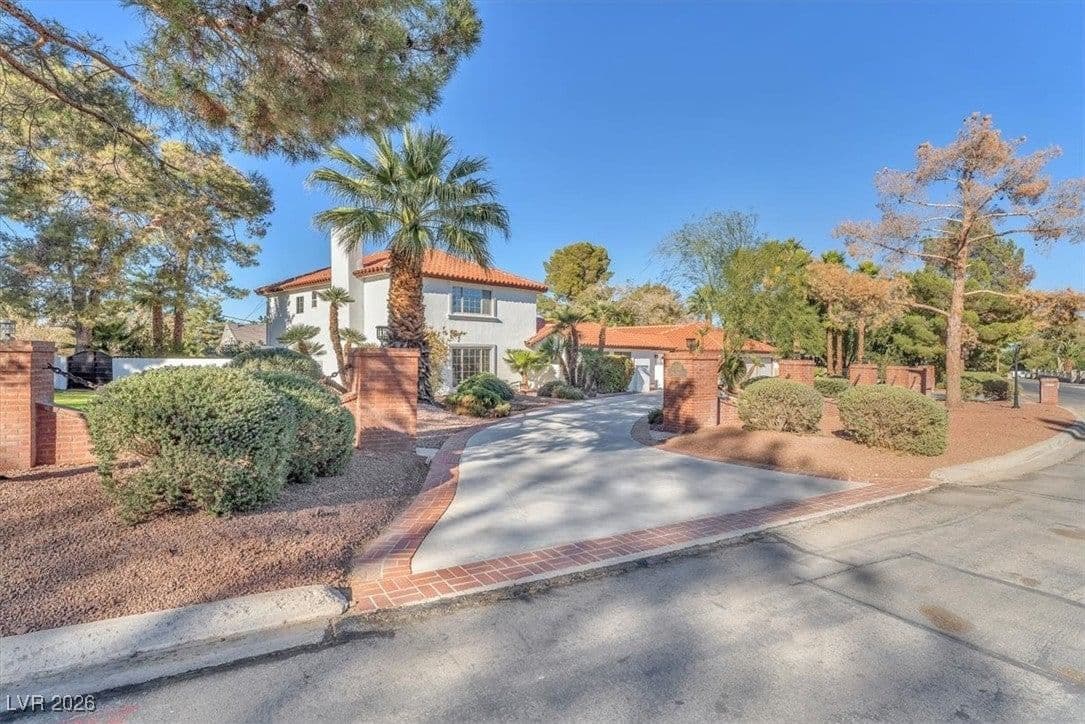 2868 Vista Del Sol Avenue photo 4