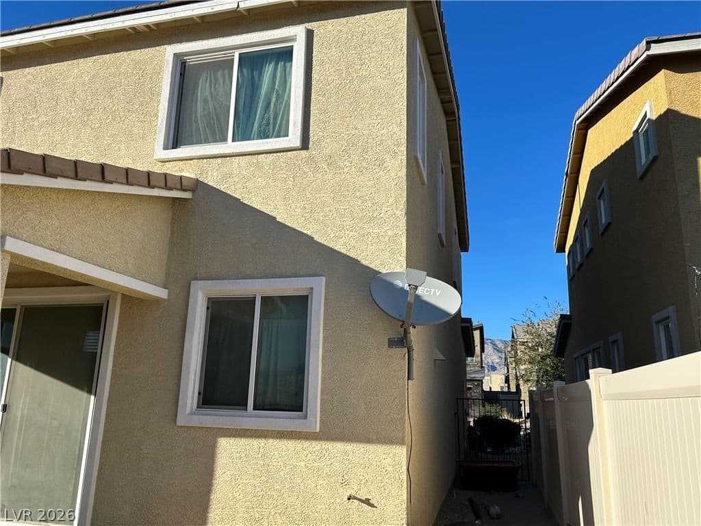 341 Largo Vista Court photo 4