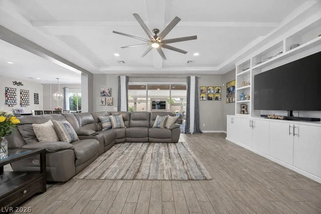 9778 Mosaic Canyon Court photo 5