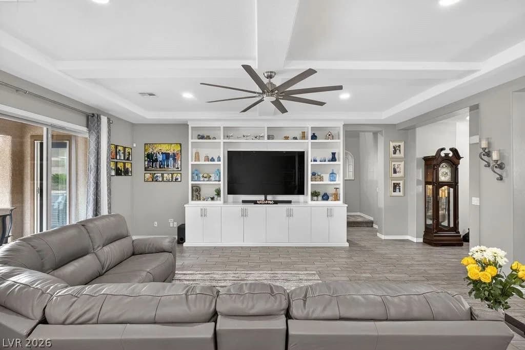 9778 Mosaic Canyon Court photo 3