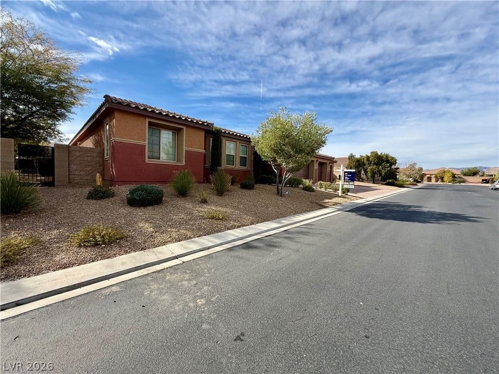 8455 Creekstone Court photo 2
