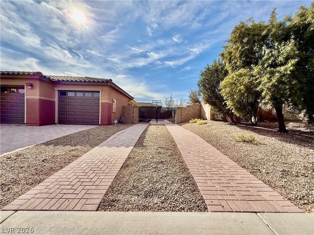 8455 Creekstone Court photo 5