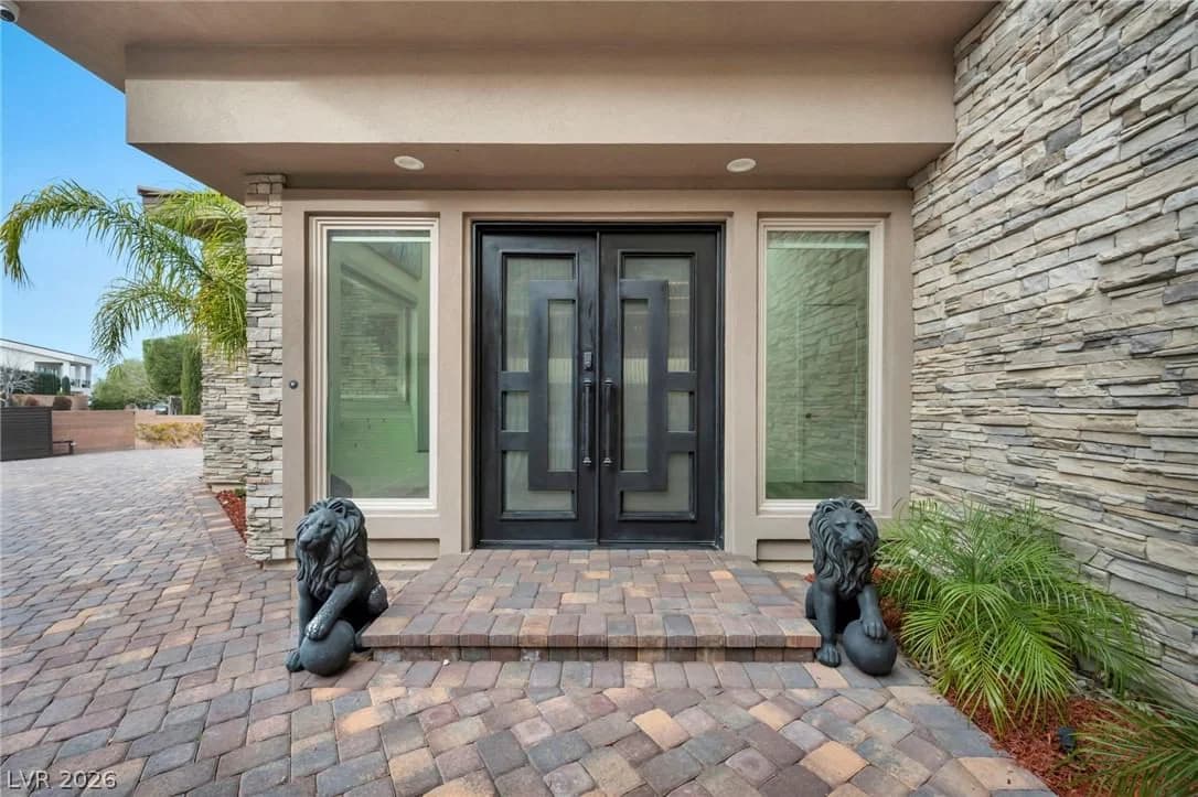 386 Cactus River Court photo 2