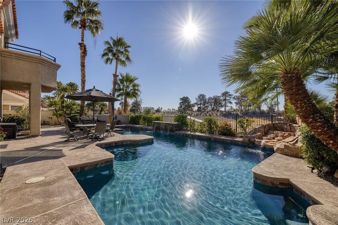 8721 Double Eagle Drive photo 4