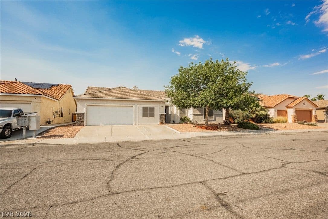 1008 Beaver Crest Terrace photo 4