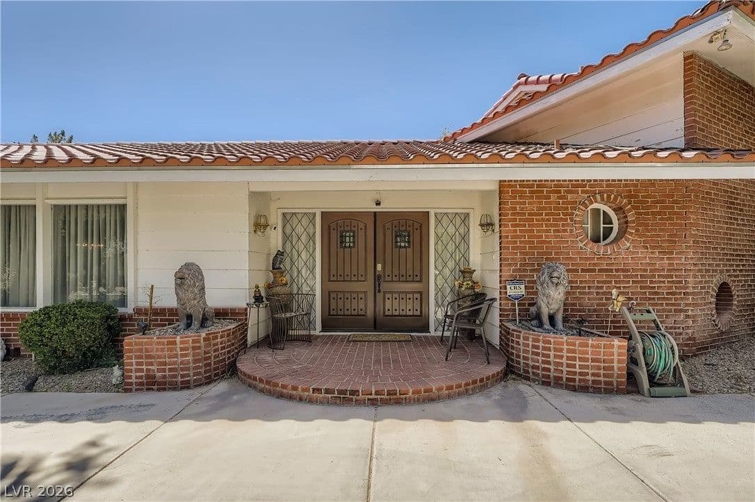 7082 Mira Vista Street photo 3