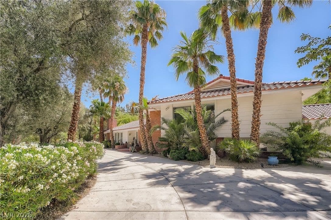 7082 Mira Vista Street