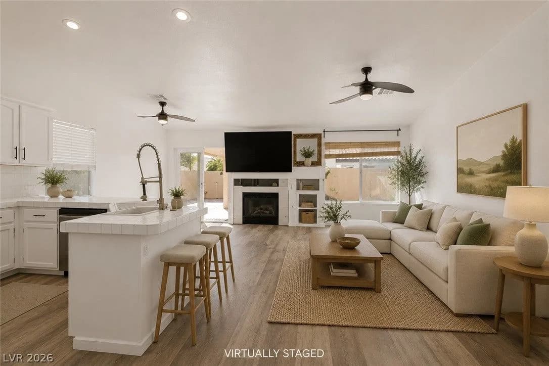 2305 Lone Ridge Court photo 5