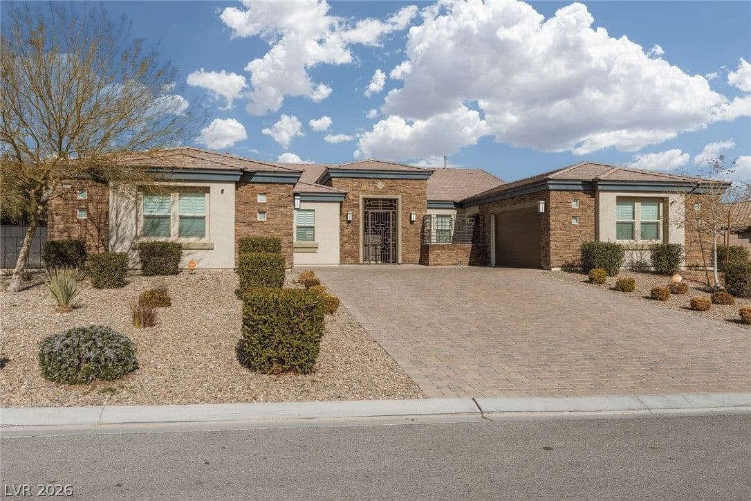 10320 Mystic Ledge Court photo 2