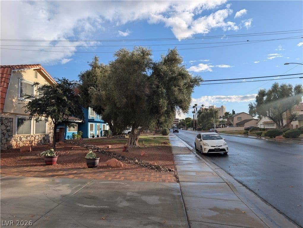 1905 Westlund Drive photo 4