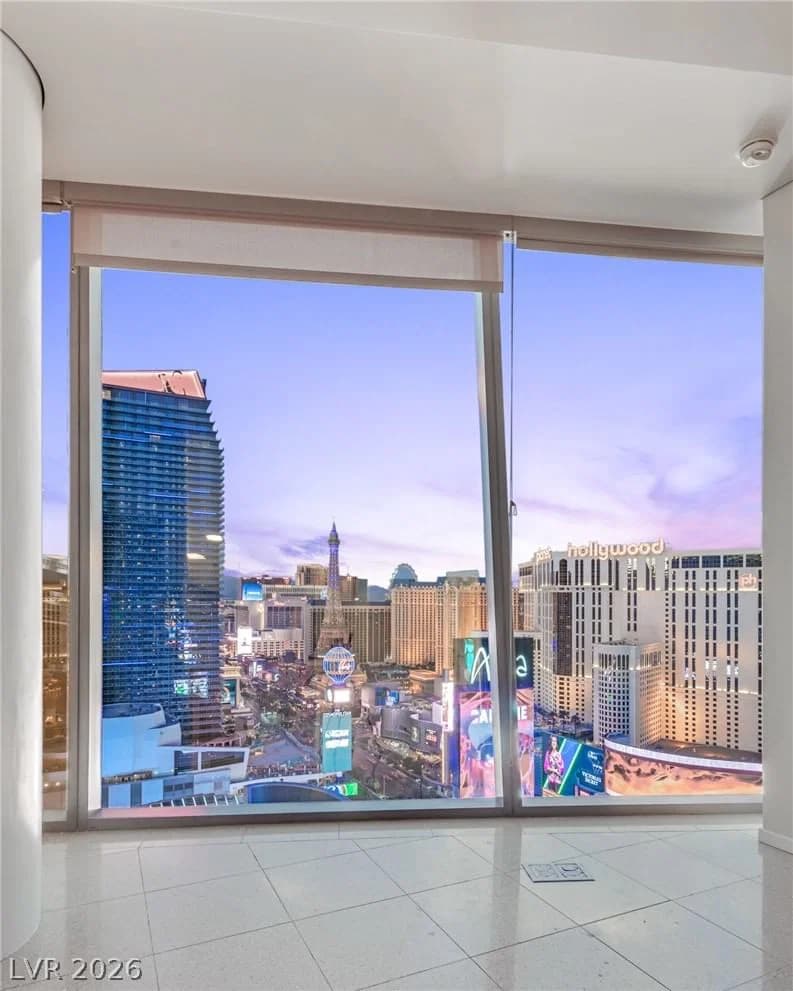 3722 Las Vegas Boulevard photo 4