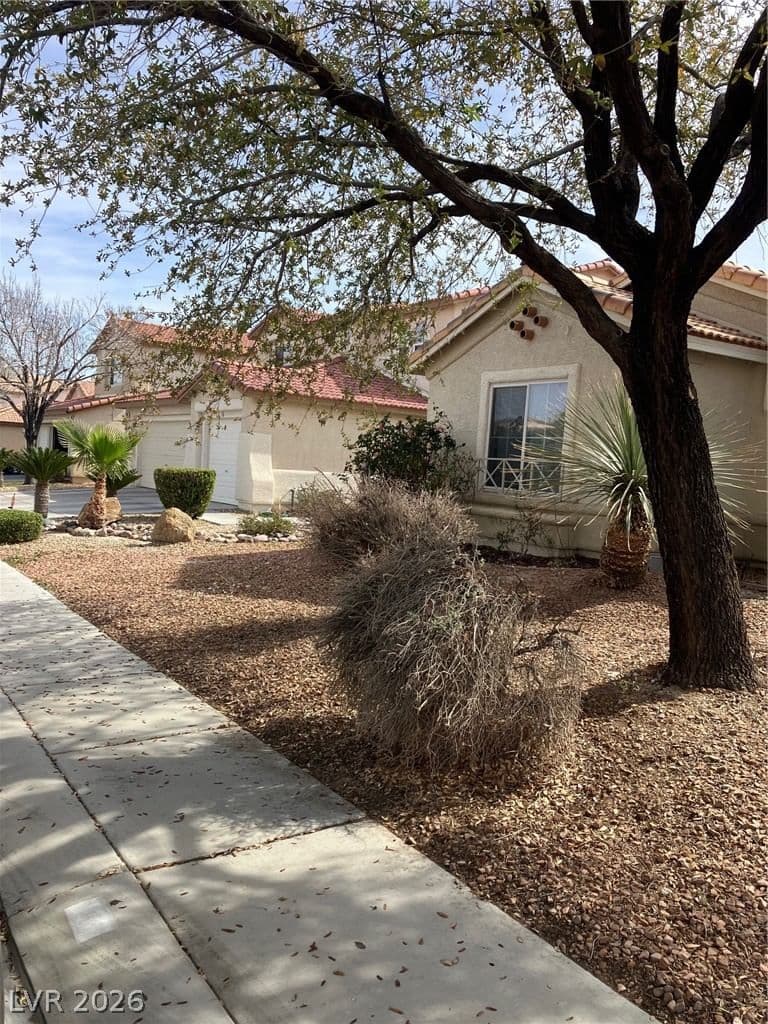1809 Little Bow Avenue photo 4