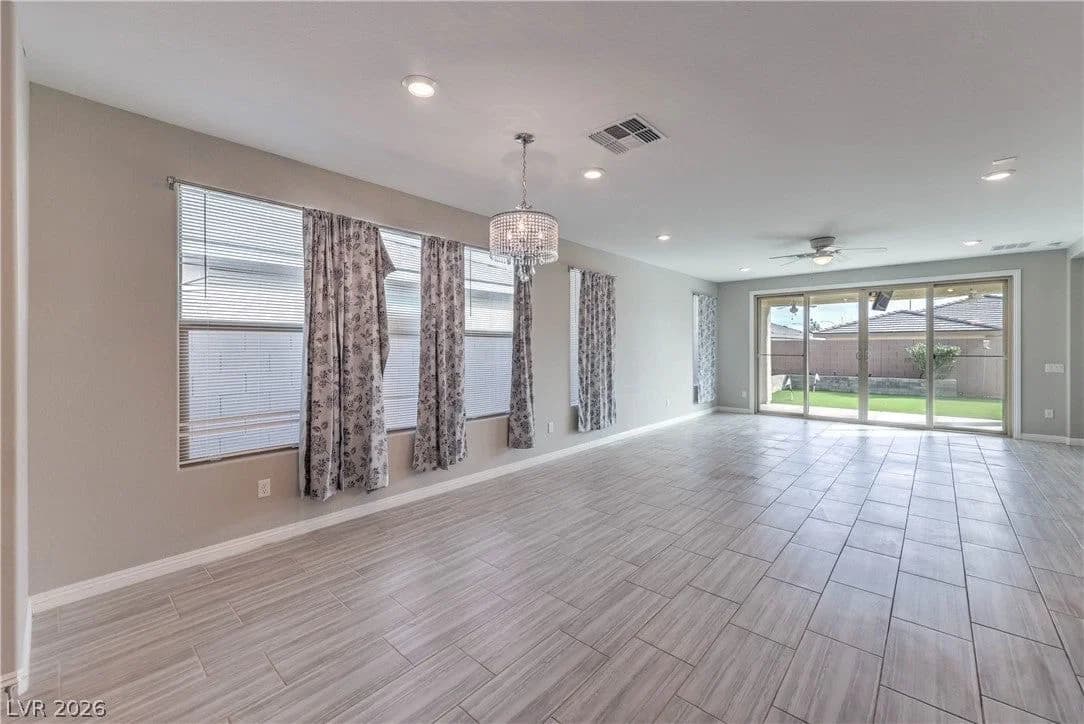 2407 Arrington Avenue photo 4