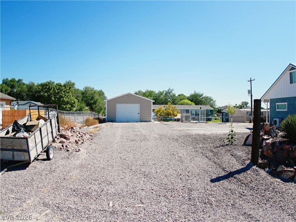 1348 BLAD Street photo 3