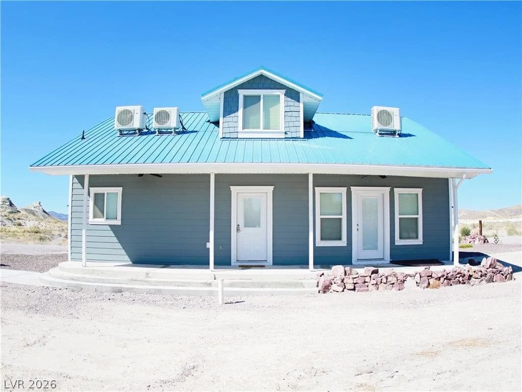 1348 BLAD Street photo 2