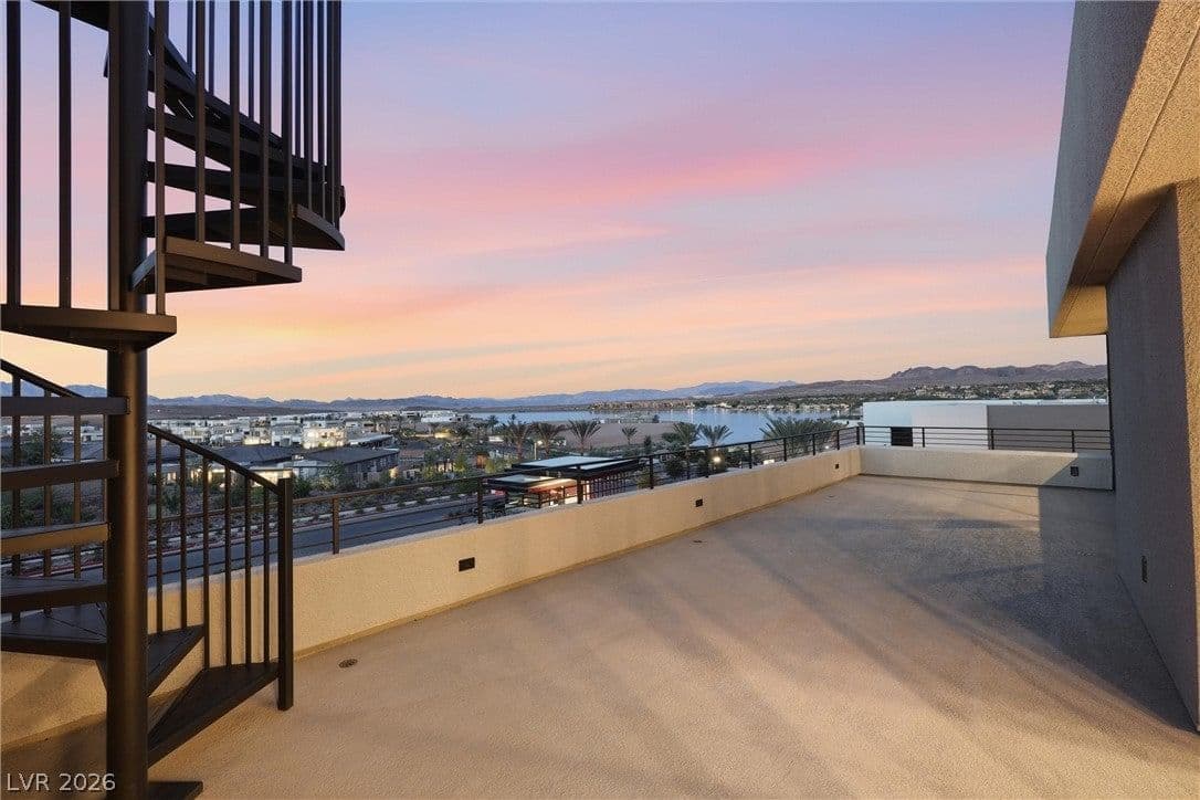 36 Rainbow Point Place photo 2