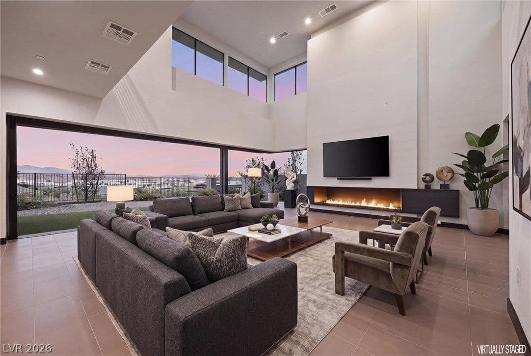 36 Rainbow Point Place photo 5