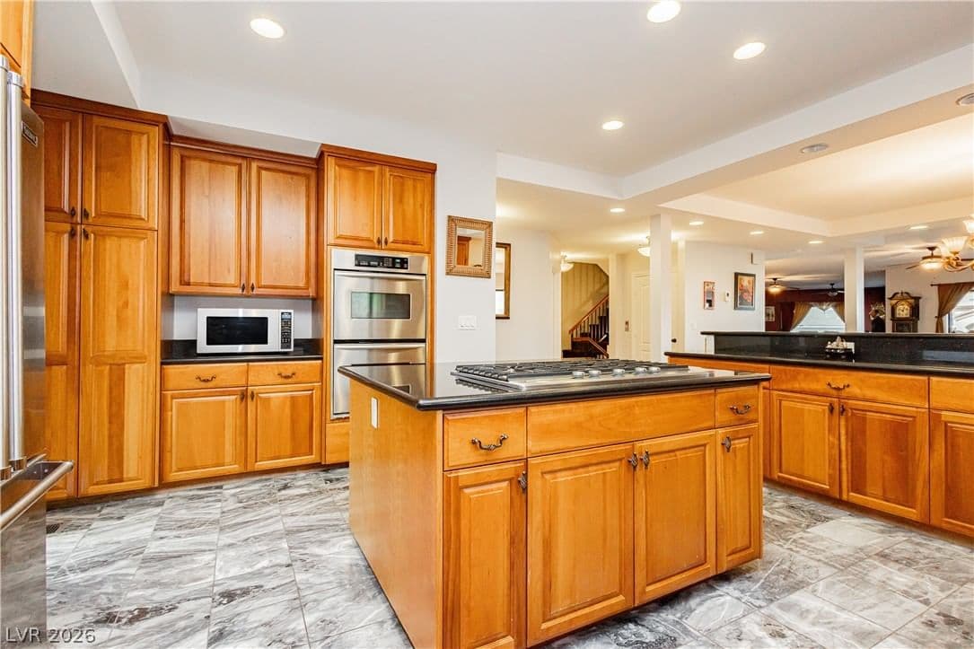 113 Caperna Court photo 5