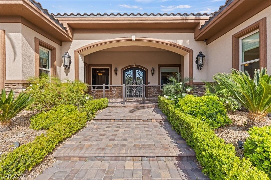 8574 Verde Park Circle photo 4