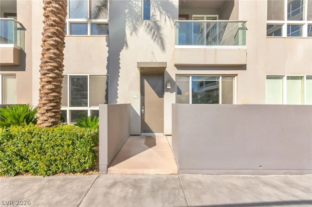 4555 Dean Martin Drive photo 5