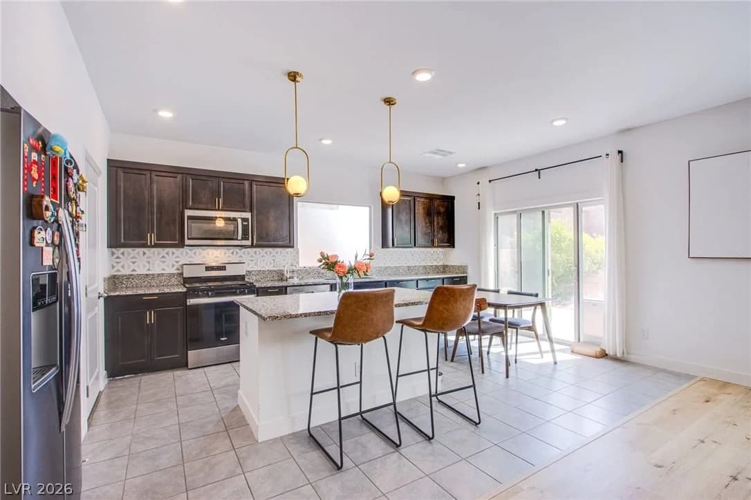 10434 Rose Palisade Street photo 3