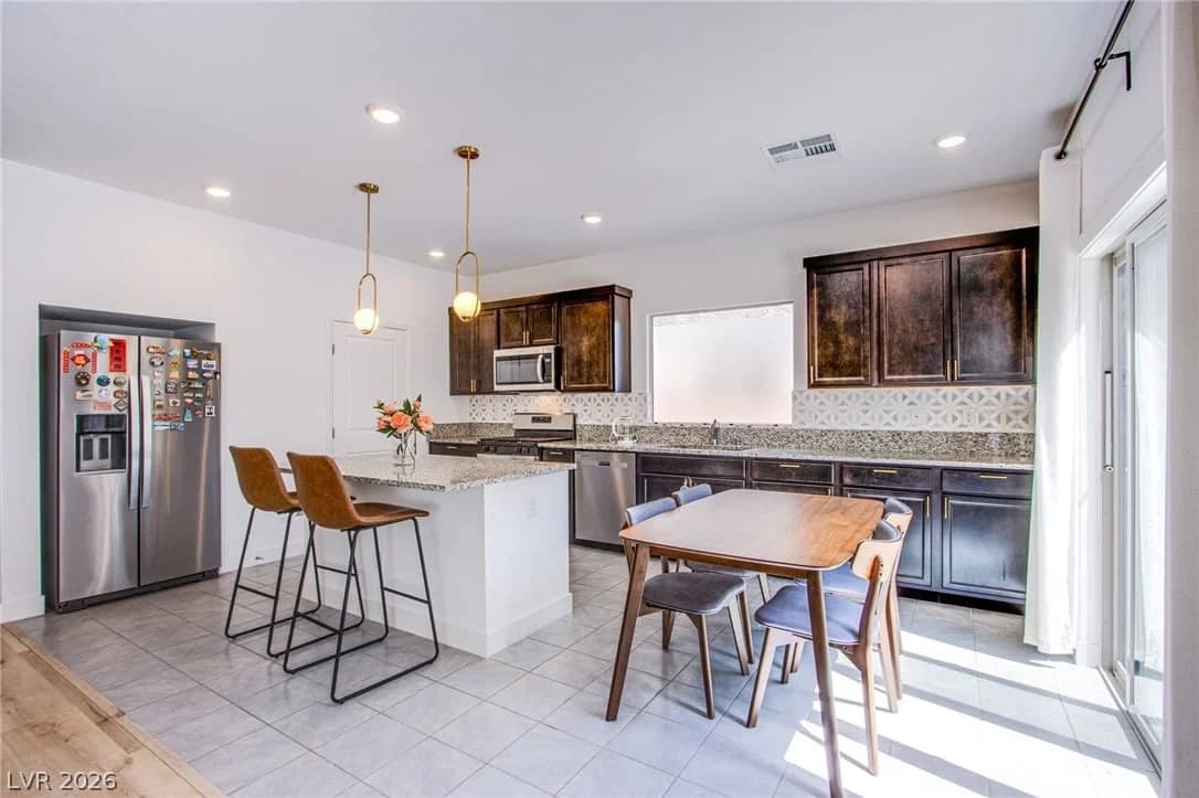 10434 Rose Palisade Street photo 5