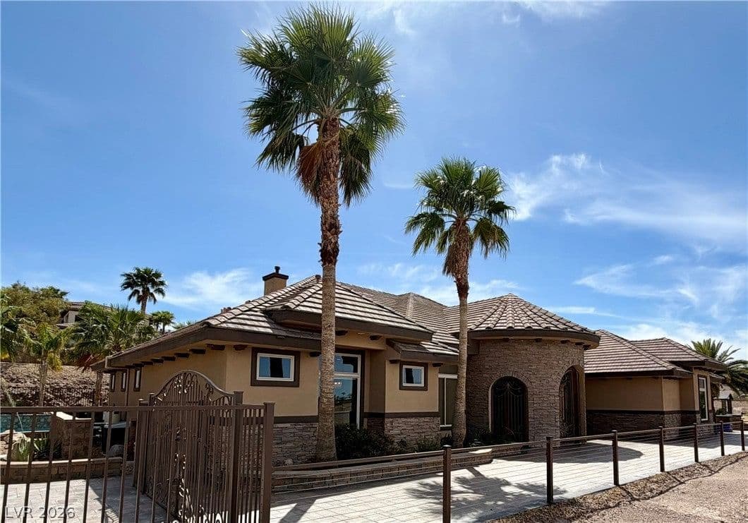 1206 Peach Bluff Court