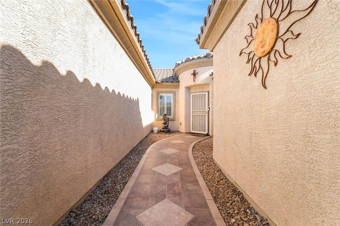 5536 Criollo Drive photo 4