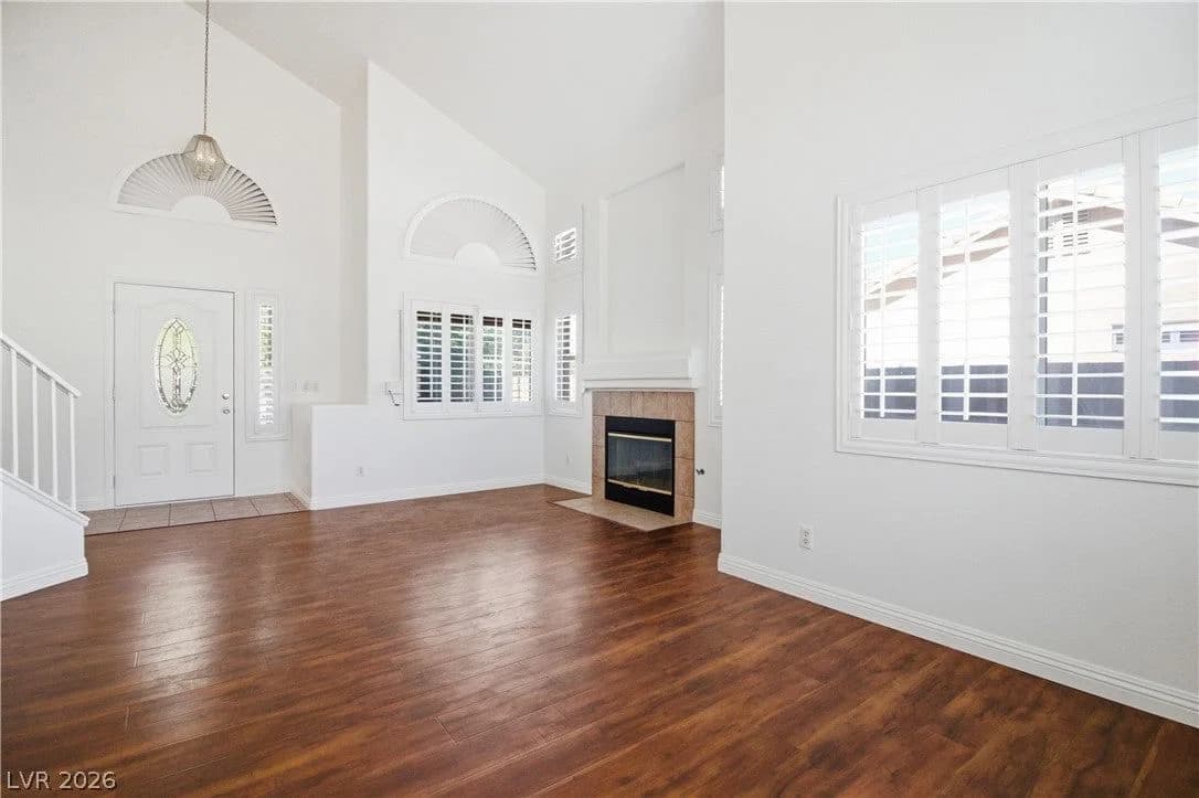 244 Camelback Ridge Avenue photo 4