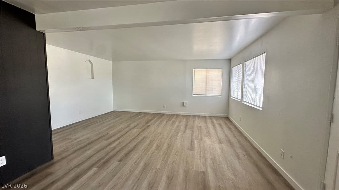 1649 Stocker Street photo 4