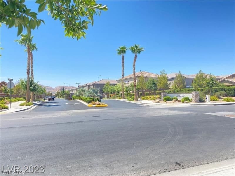 9562 Volk Avenue photo 3