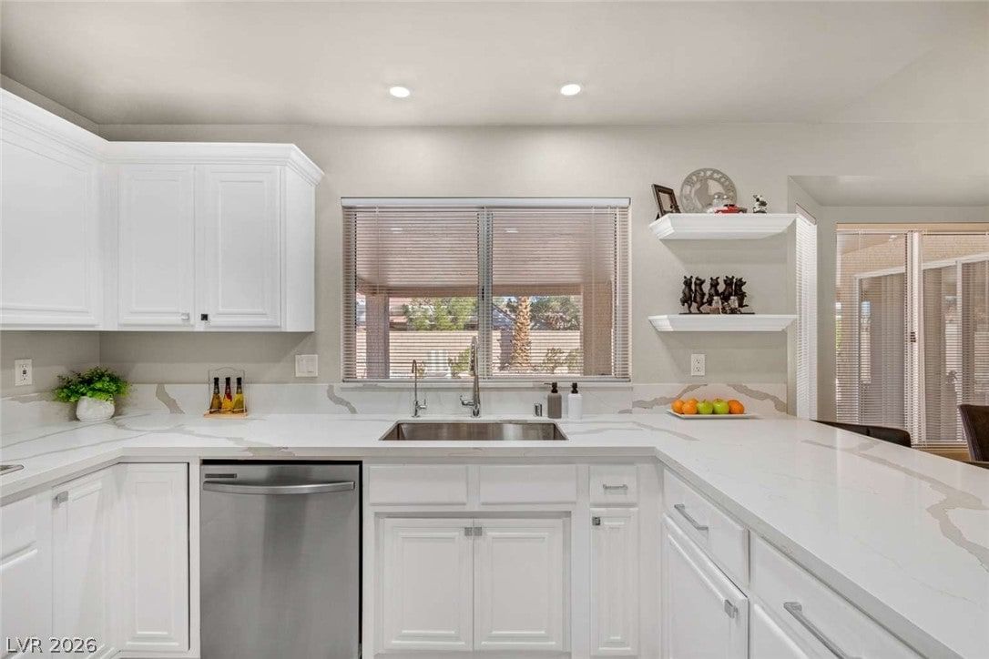 8740 Smokey Drive photo 5