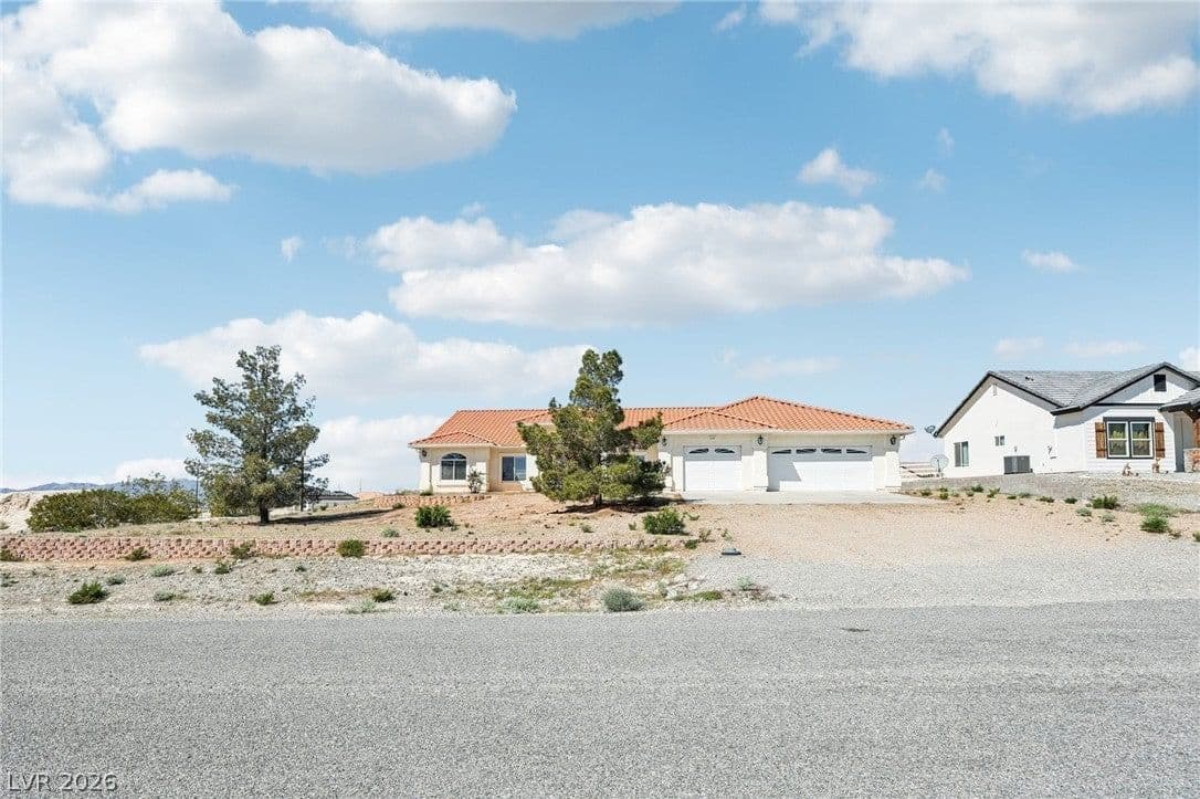 2180 Iroquois Avenue photo 4