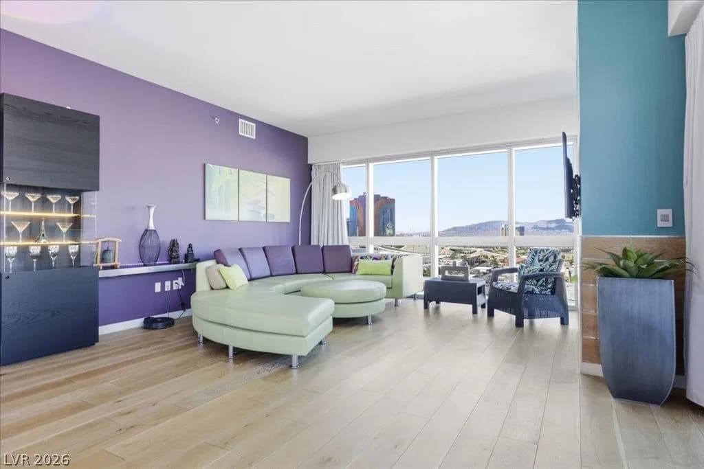 4471 Dean Martin Drive photo 3