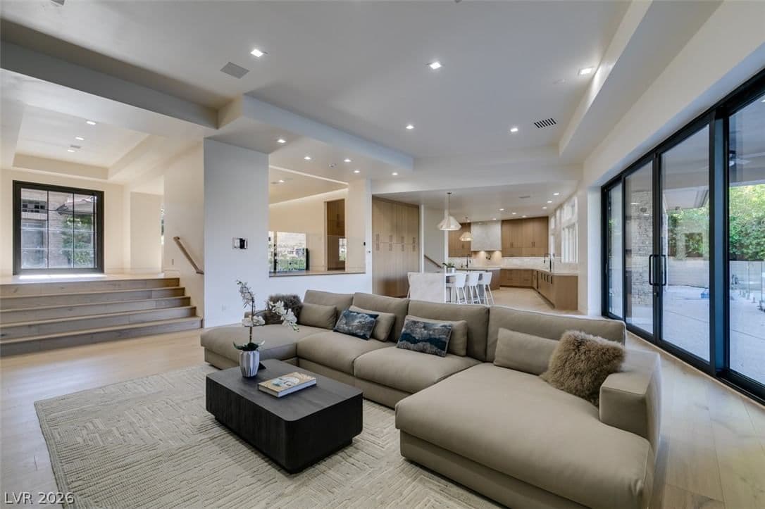 14 Promontory Ridge Drive photo 4
