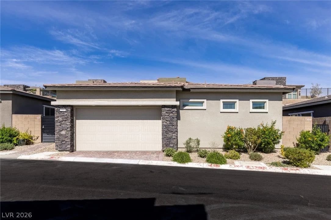 933 Belleforte Lane