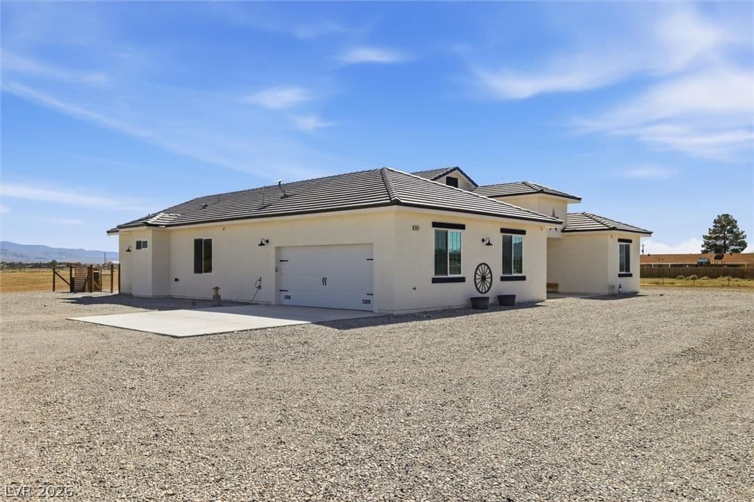 601 Helen Street photo 4