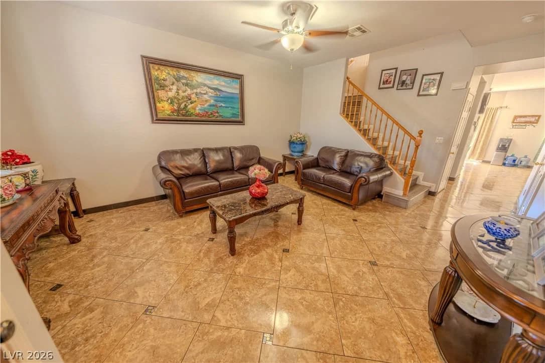 6074 Darnley Street photo 4