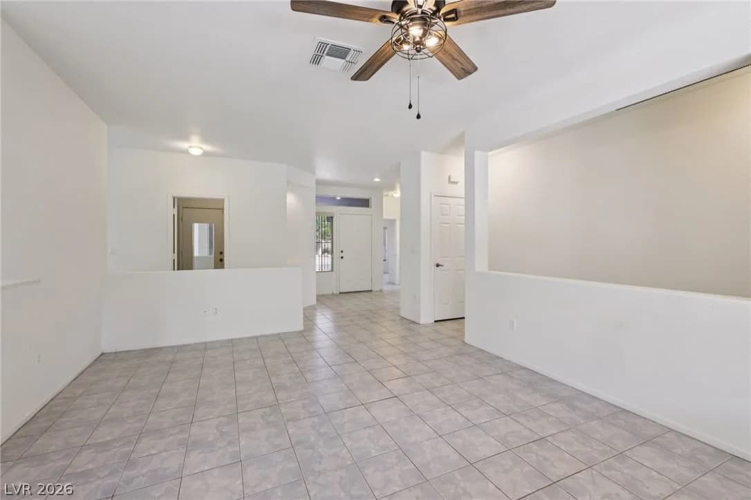 2183 Point Mallard Drive photo 4