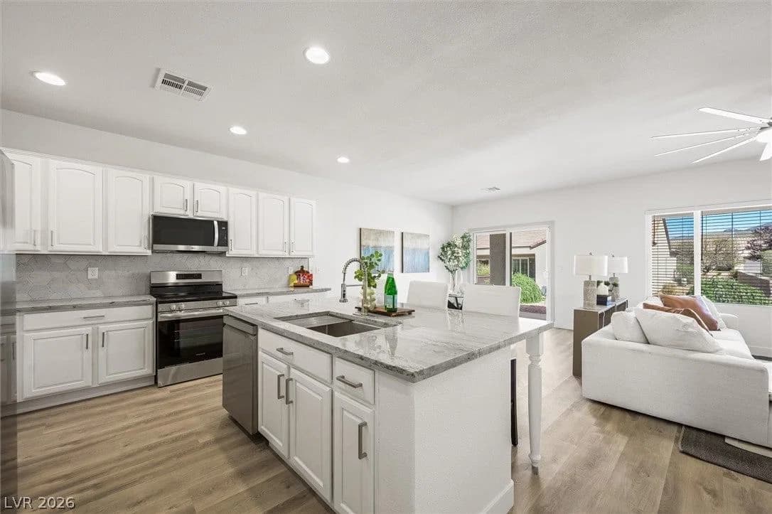 2088 Sawtooth Mountain Drive photo 3
