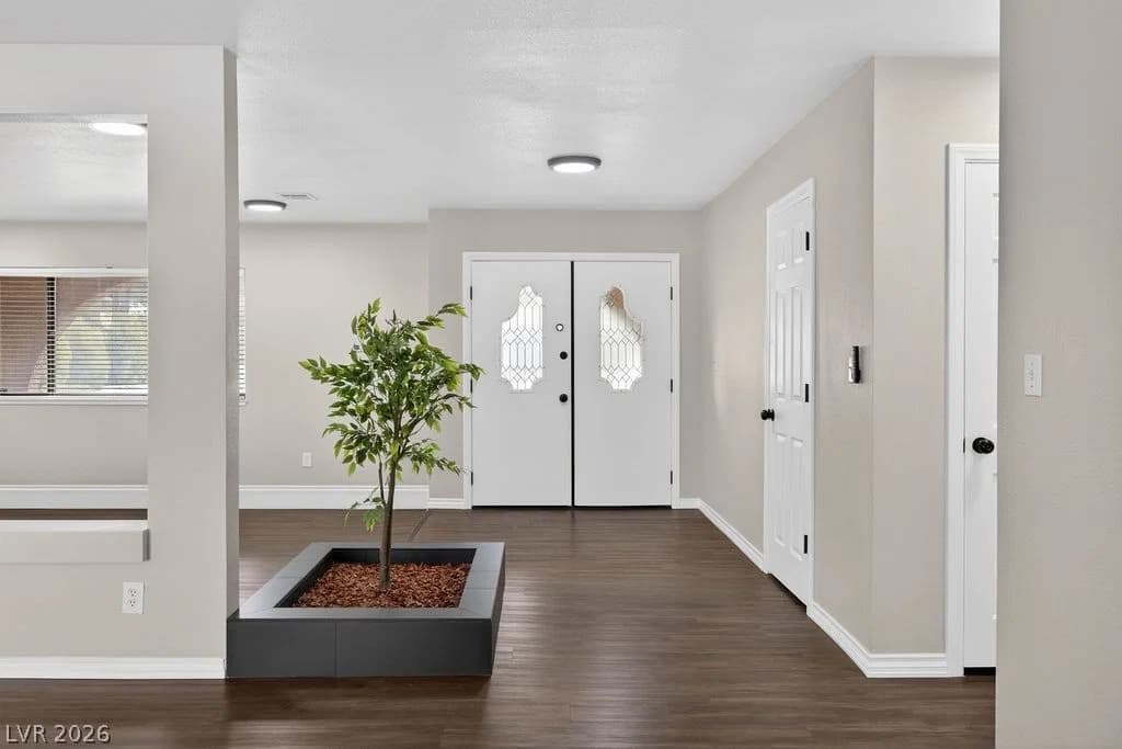 3189 Casanova Circle photo 5