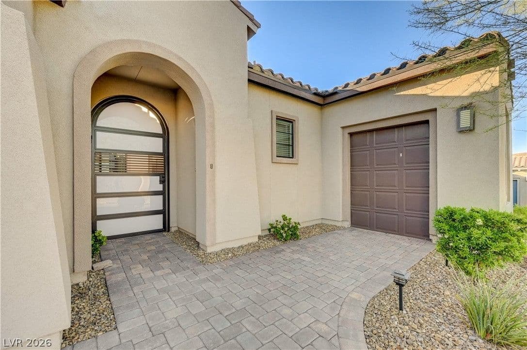51 Thorn Creek Street photo 3