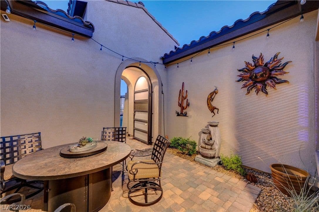 51 Thorn Creek Street photo 5
