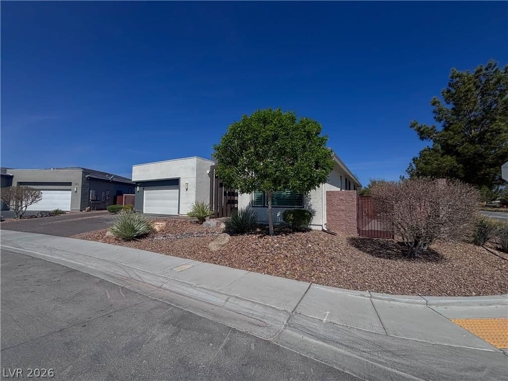 4816 Cactus Canyon Drive photo 2