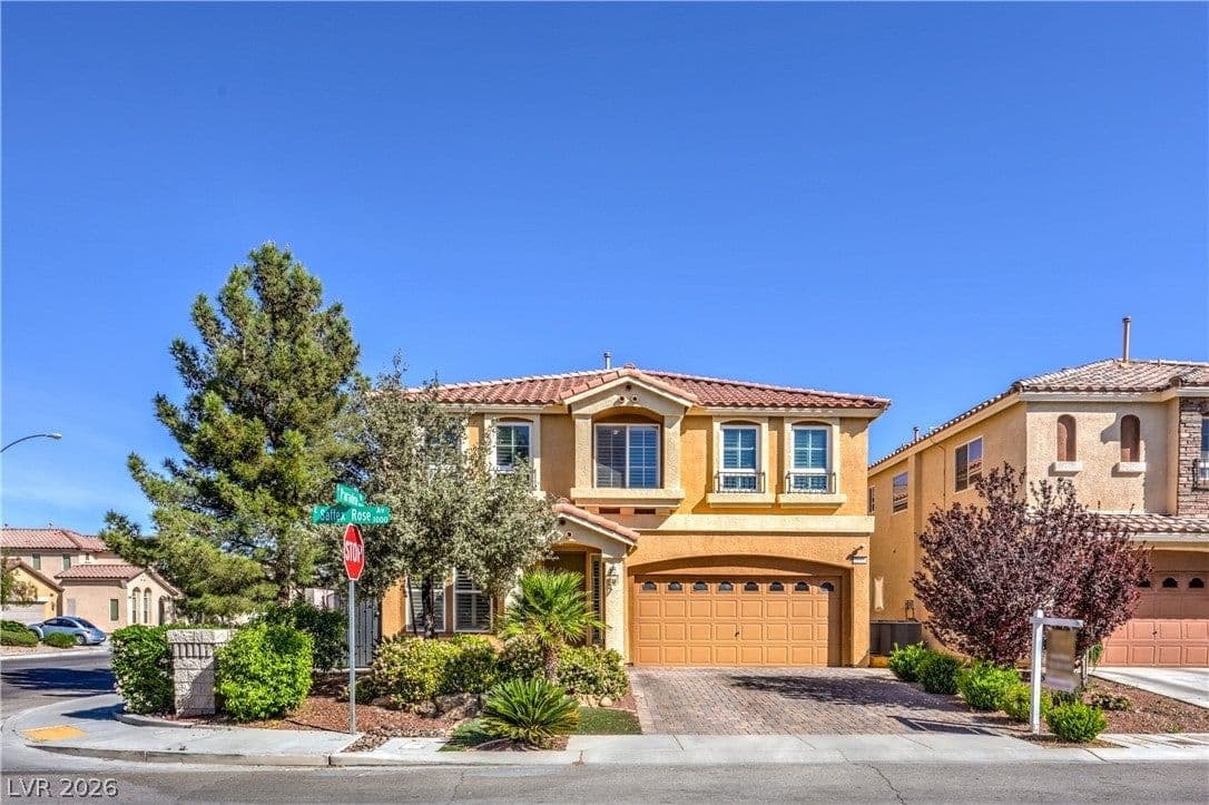 1010 Saffex Rose Avenue photo 2