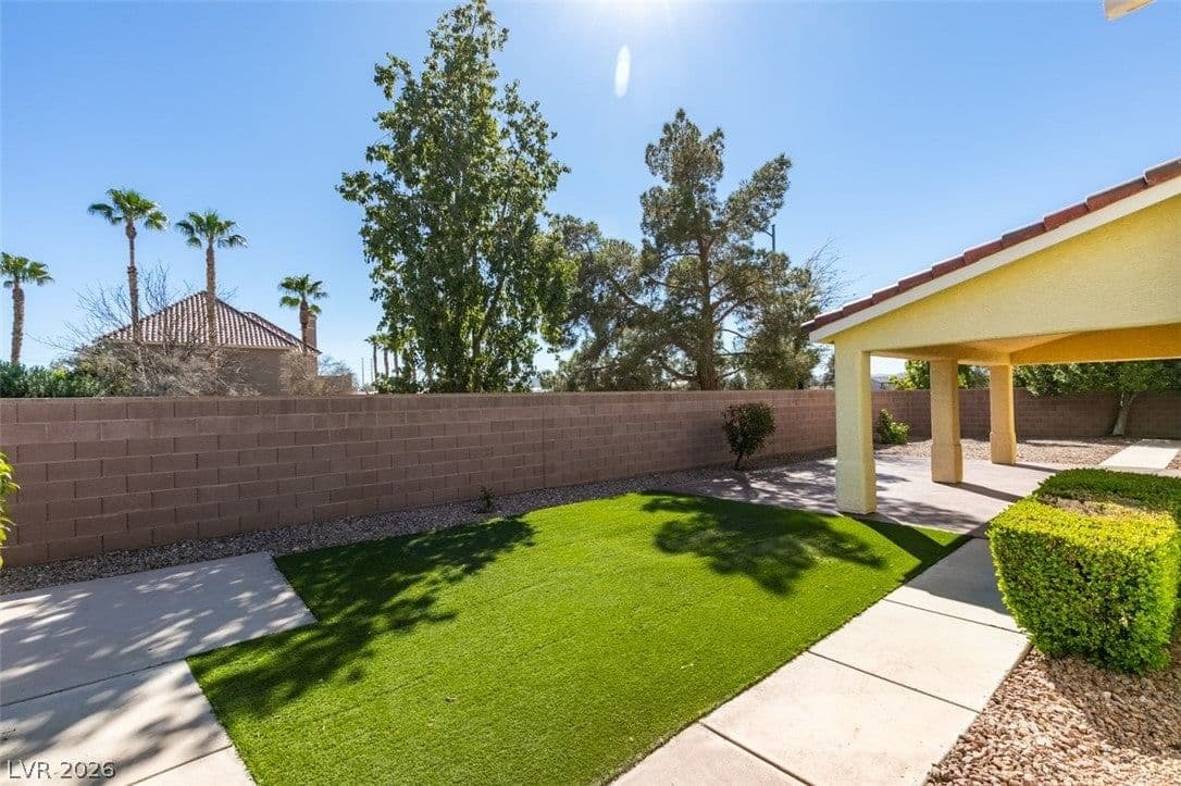 265 Farris Avenue photo 3